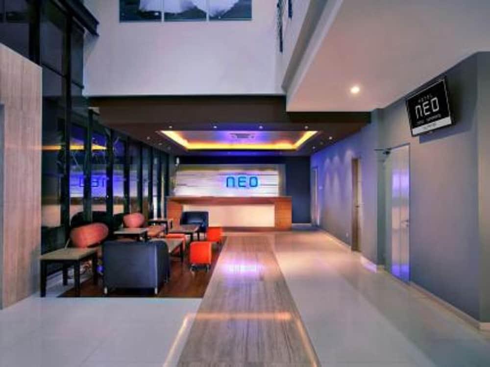 Hotel Neo Candi Simpang Lima - Semarang By Aston Екстериор снимка