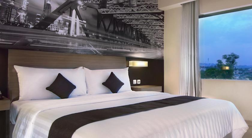 Hotel Neo Candi Simpang Lima - Semarang By Aston Екстериор снимка