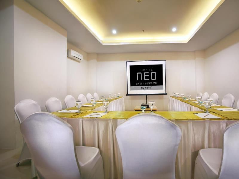 Hotel Neo Candi Simpang Lima - Semarang By Aston Екстериор снимка