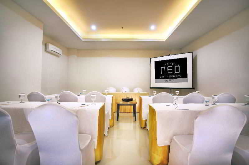 Hotel Neo Candi Simpang Lima - Semarang By Aston Екстериор снимка