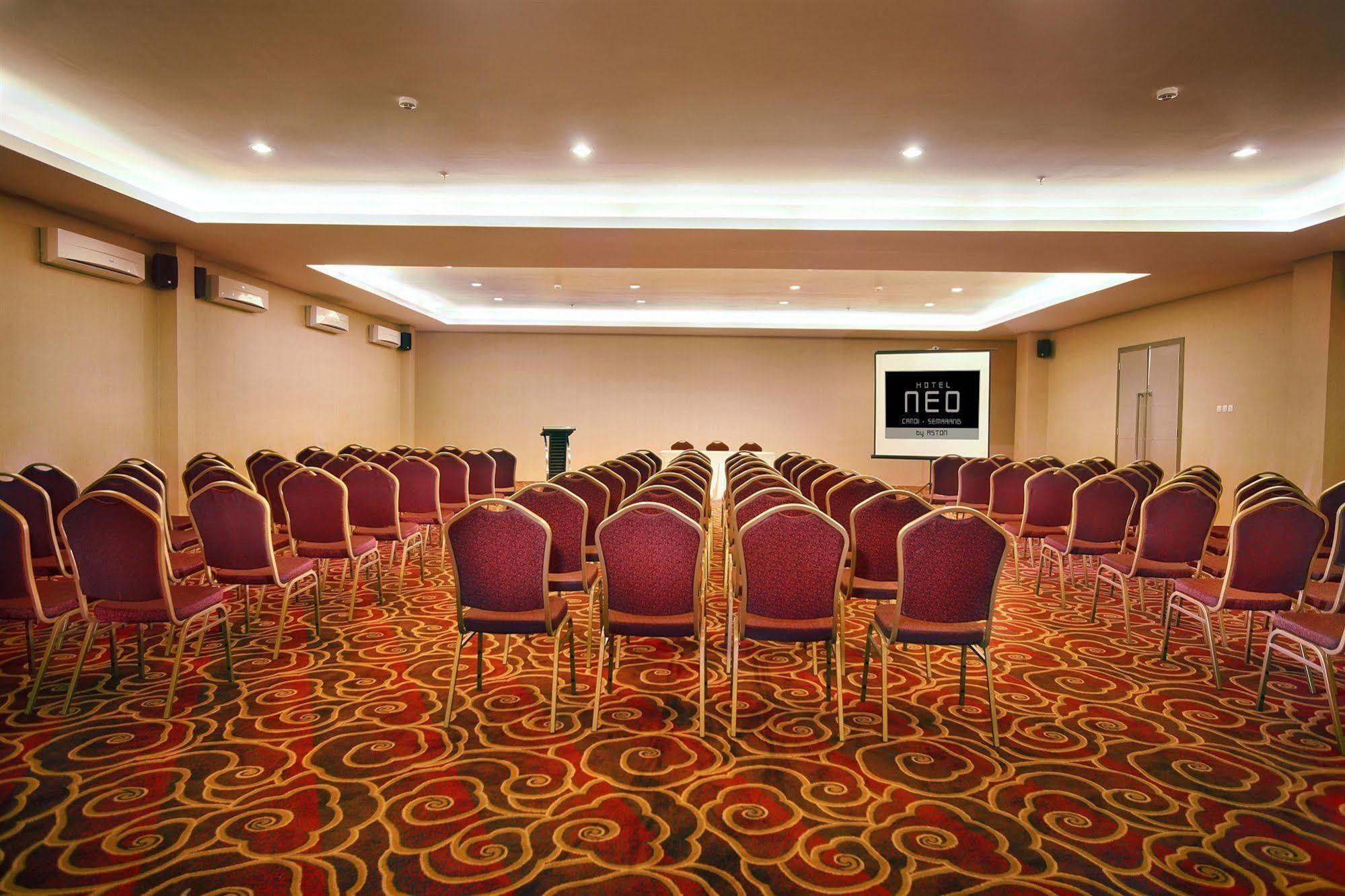 Hotel Neo Candi Simpang Lima - Semarang By Aston Екстериор снимка